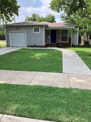 1718 NW Dallas Street, Grand Prairie, TX 75050