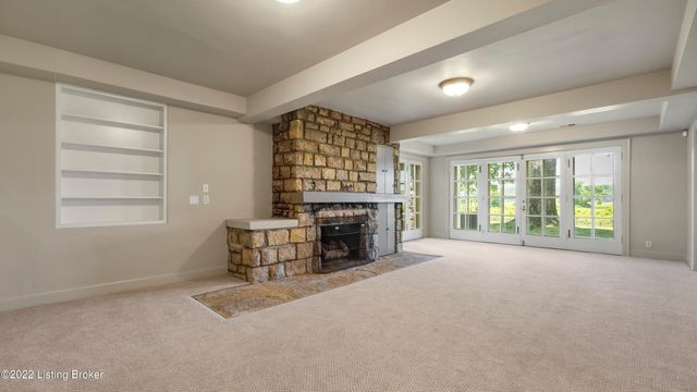 8234 Sutherland farm Rd, Prospect, KY 40059
