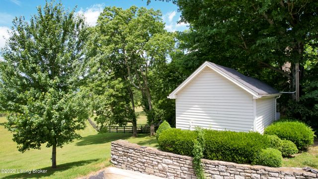 8234 Sutherland farm Rd, Prospect, KY 40059
