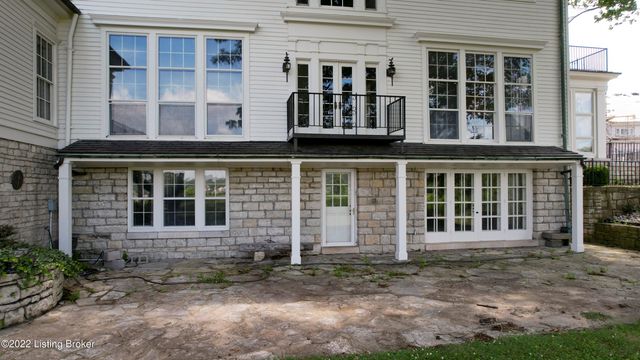 8234 Sutherland farm Rd, Prospect, KY 40059
