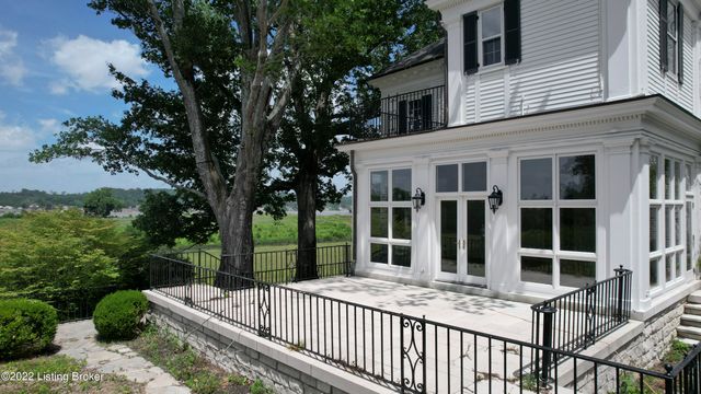 8234 Sutherland farm Rd, Prospect, KY 40059