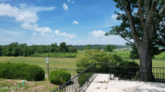 8234 Sutherland farm Rd, Prospect, KY 40059