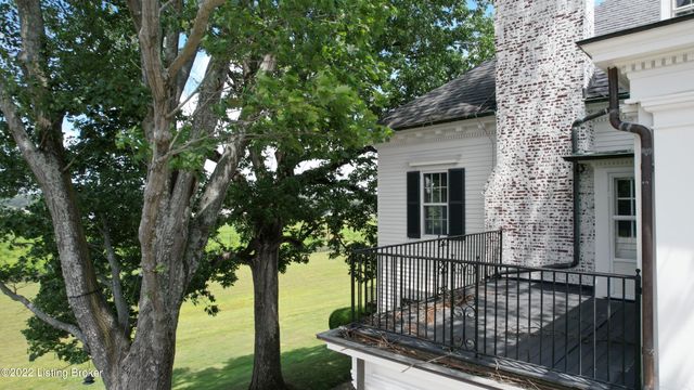 8234 Sutherland farm Rd, Prospect, KY 40059