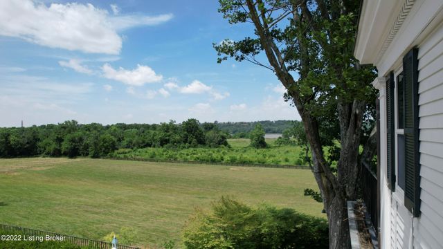 8234 Sutherland farm Rd, Prospect, KY 40059