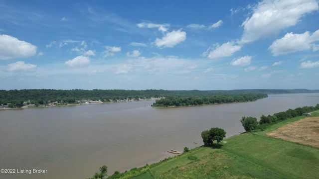 8234 Sutherland farm Rd, Prospect, KY 40059
