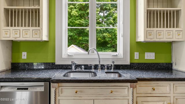 8234 Sutherland farm Rd, Prospect, KY 40059