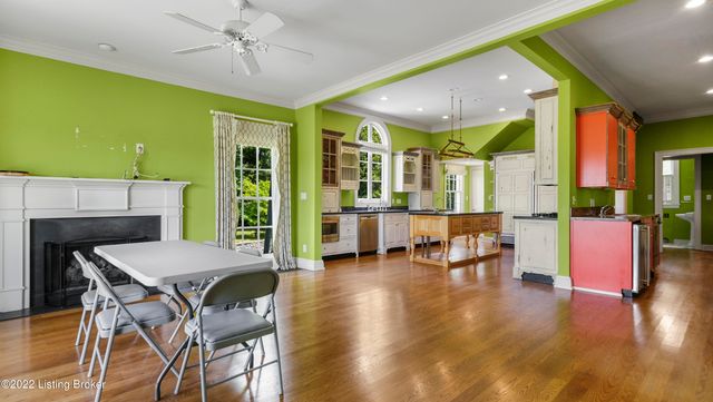 8234 Sutherland farm Rd, Prospect, KY 40059