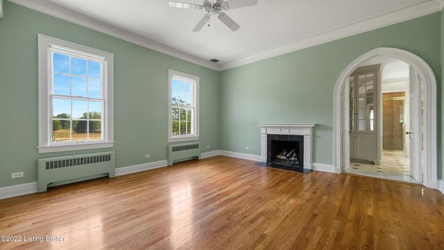 8234 Sutherland farm Rd, Prospect, KY 40059