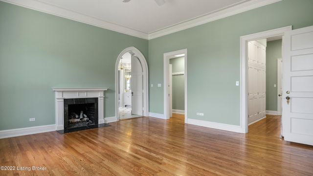8234 Sutherland farm Rd, Prospect, KY 40059