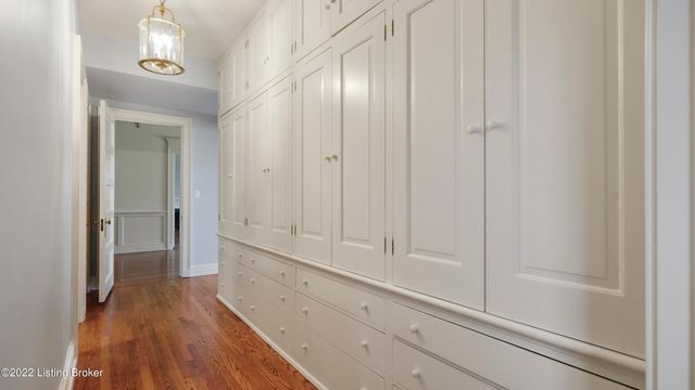 8234 Sutherland farm Rd, Prospect, KY 40059