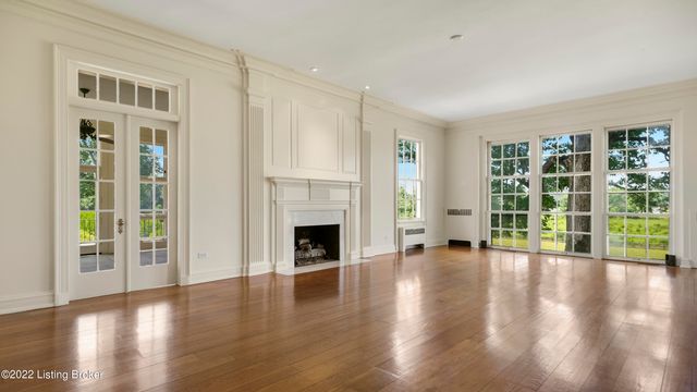 8234 Sutherland farm Rd, Prospect, KY 40059