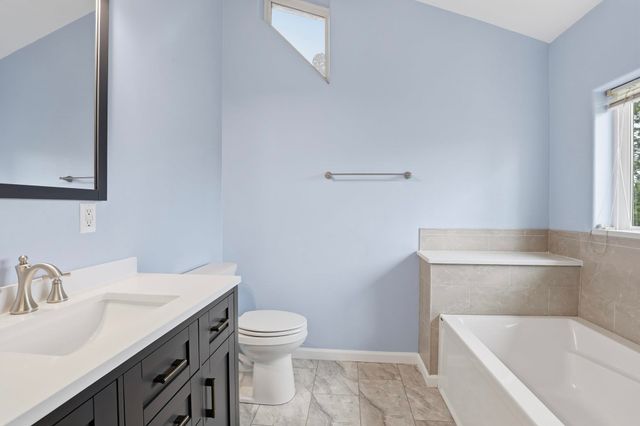 13804 N Christensen Rd, Nine Mile Falls, WA 99026