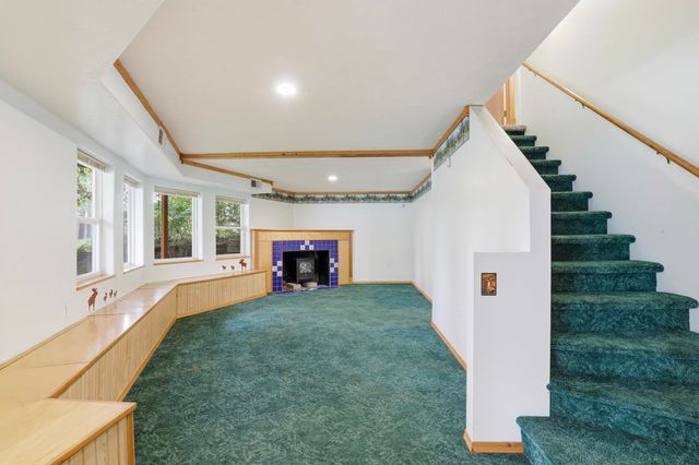 13804 N Christensen Rd, Nine Mile Falls, WA 99026
