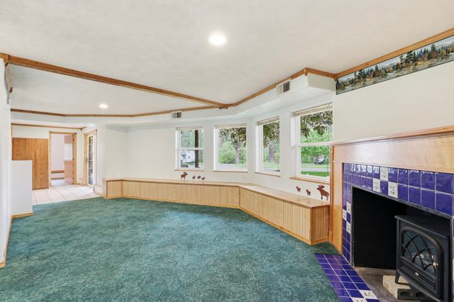 13804 N Christensen Rd, Nine Mile Falls, WA 99026
