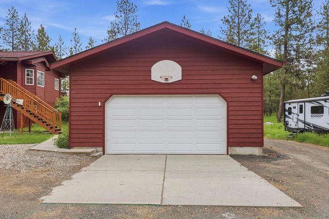 13804 N Christensen Rd, Nine Mile Falls, WA 99026