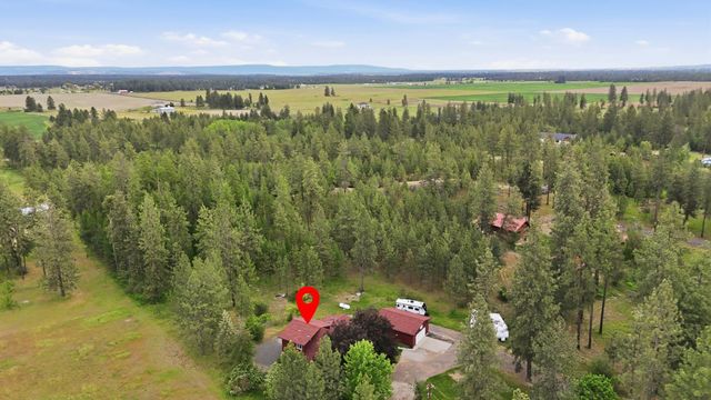 13804 N Christensen Rd, Nine Mile Falls, WA 99026
