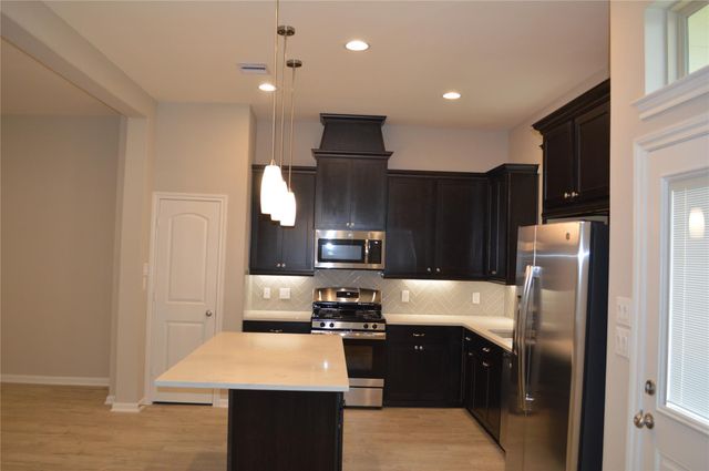 28043 Rocky Heights Dr, Spring, TX 77386