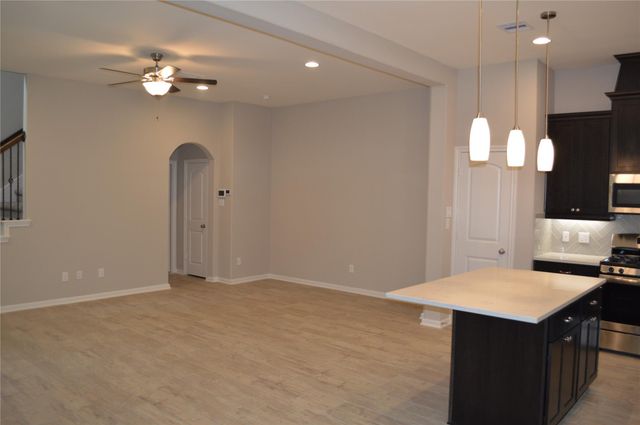 28043 Rocky Heights Dr, Spring, TX 77386