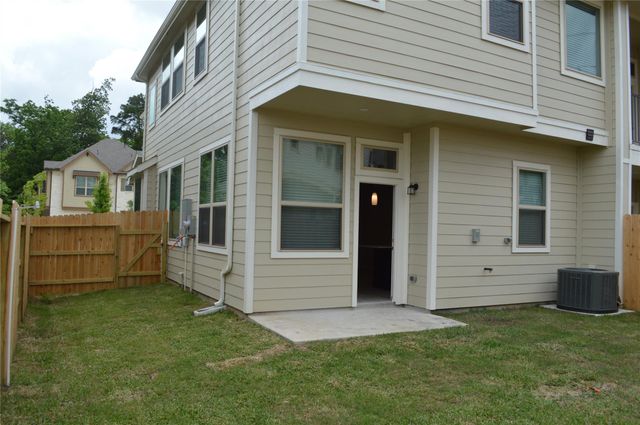 28043 Rocky Heights Dr, Spring, TX 77386