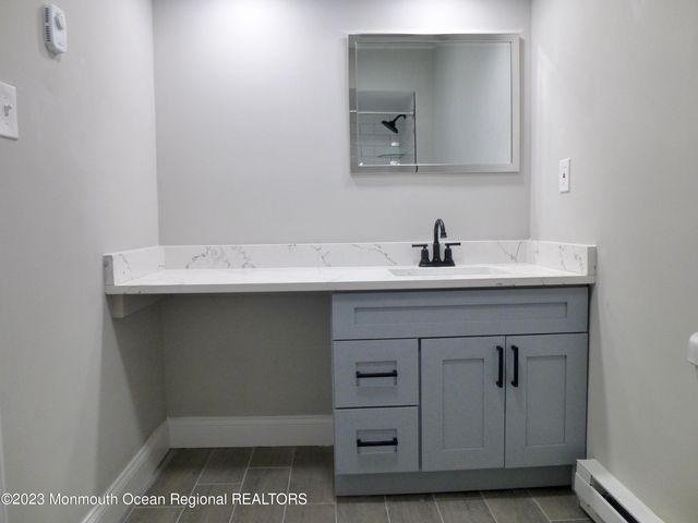 127A Amberly Drive, Manalapan, NJ 07726