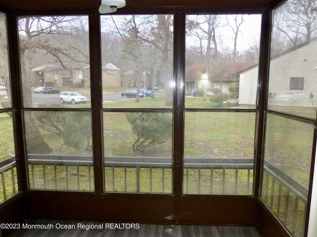 127A Amberly Drive, Manalapan, NJ 07726