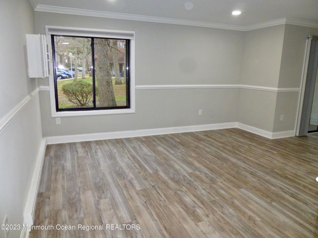 127A Amberly Drive, Manalapan, NJ 07726