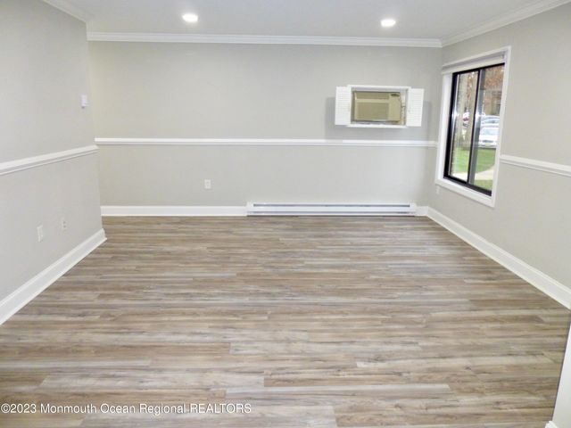 127A Amberly Drive, Manalapan, NJ 07726