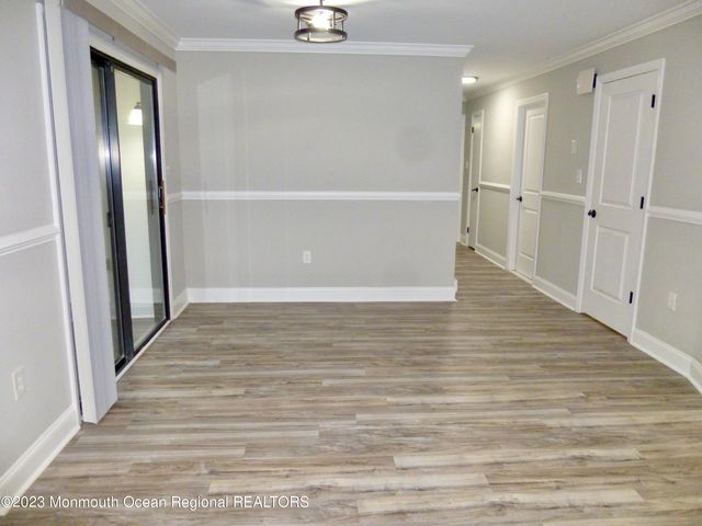 127A Amberly Drive, Manalapan, NJ 07726