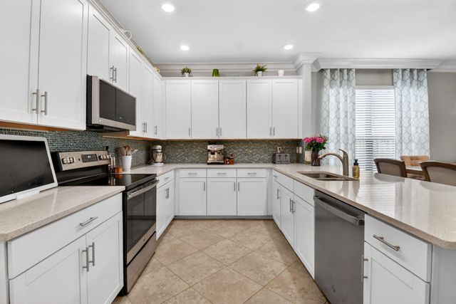 9062 Gulf Cove Drive, Wellington, FL 33467