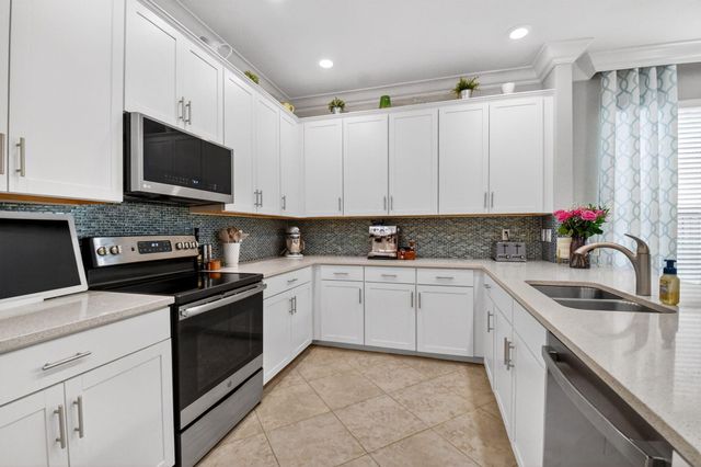 9062 Gulf Cove Drive, Wellington, FL 33467