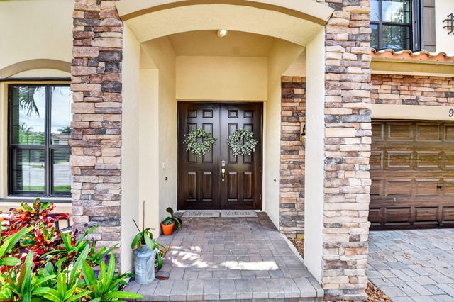 9062 Gulf Cove Drive, Wellington, FL 33467