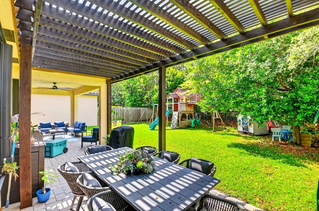 9062 Gulf Cove Drive, Wellington, FL 33467