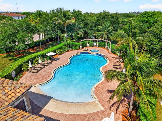 9062 Gulf Cove Drive, Wellington, FL 33467