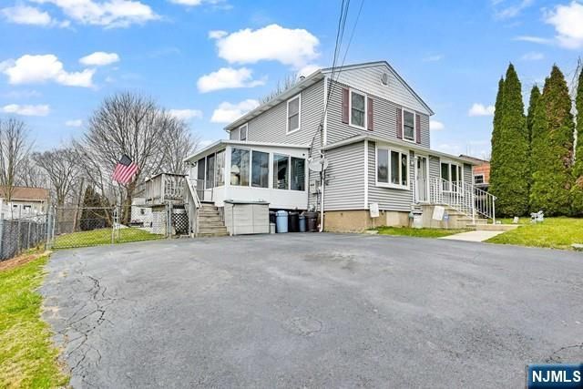 22 Glenridge Road, West Milford, NJ 07421