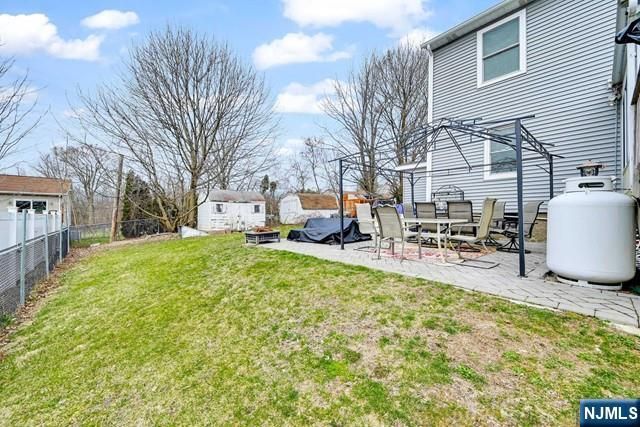 22 Glenridge Road, West Milford, NJ 07421