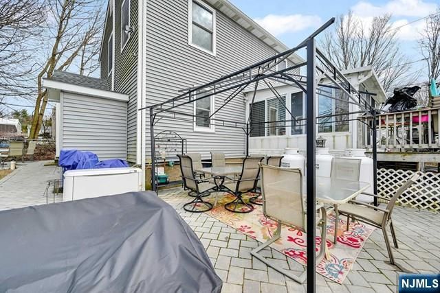 22 Glenridge Road, West Milford, NJ 07421