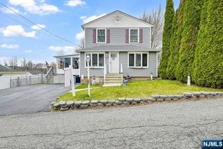 22 Glenridge Road, West Milford, NJ 07421