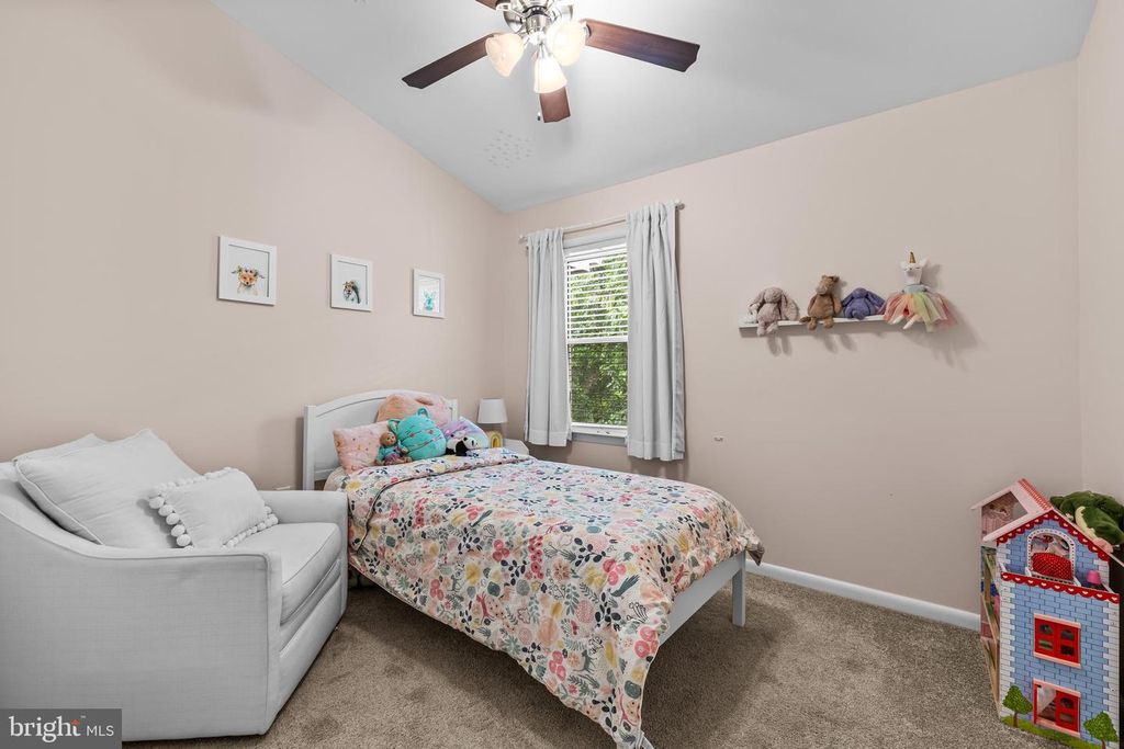 6944 COPPERBEND LN, Baltimore, MD 21209