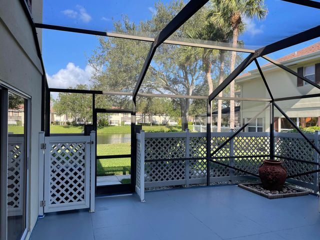 43 Essex Court A, Royal Palm Beach, FL 33411