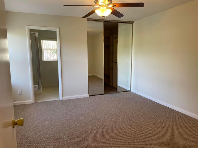 43 Essex Court A, Royal Palm Beach, FL 33411