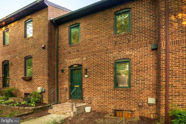 35 CITY GATE LN, Annapolis, MD 21401