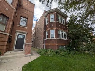1233 S 59th Avenue, Cicero, IL 60804