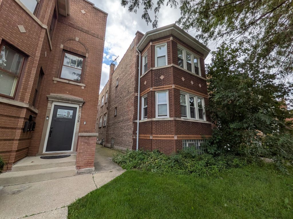 1233 S 59th Avenue, Cicero, IL 60804