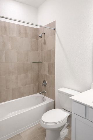 29331 Meadowcreek Hill Drive, Waller, TX 77484