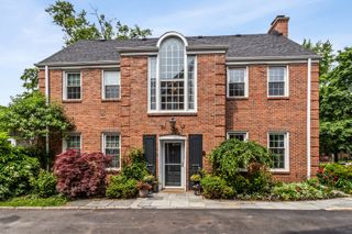 1414 Lincoln Street, Evanston, IL 60201
