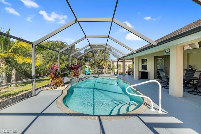 2804 SW 29th PL, Cape Coral, FL 33914