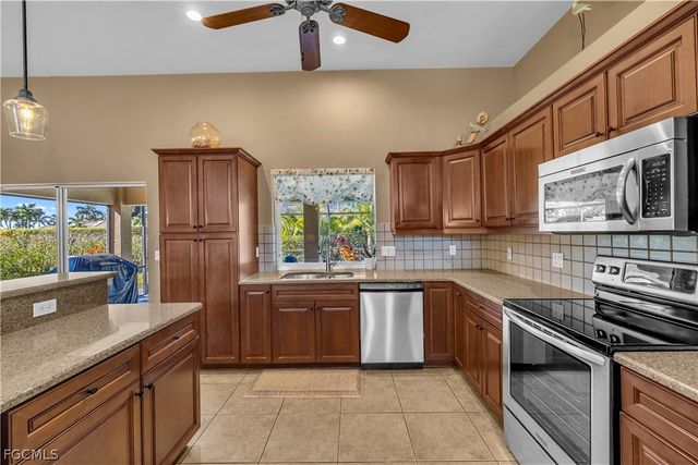 2804 SW 29th PL, Cape Coral, FL 33914