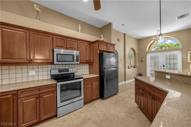 2804 SW 29th PL, Cape Coral, FL 33914