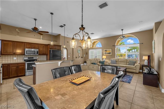 2804 SW 29th PL, Cape Coral, FL 33914