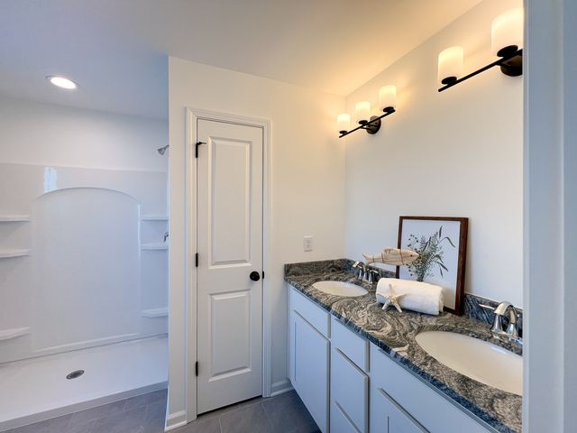 94 W Crabapple Avenue, Cortland, IL 60112